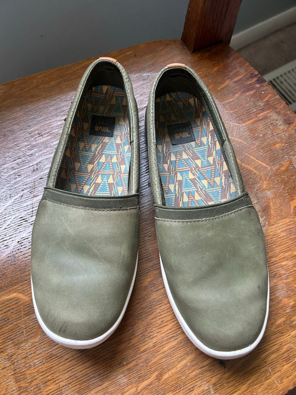 Teva Willow tennis shoes slip-ons green nubuc leather